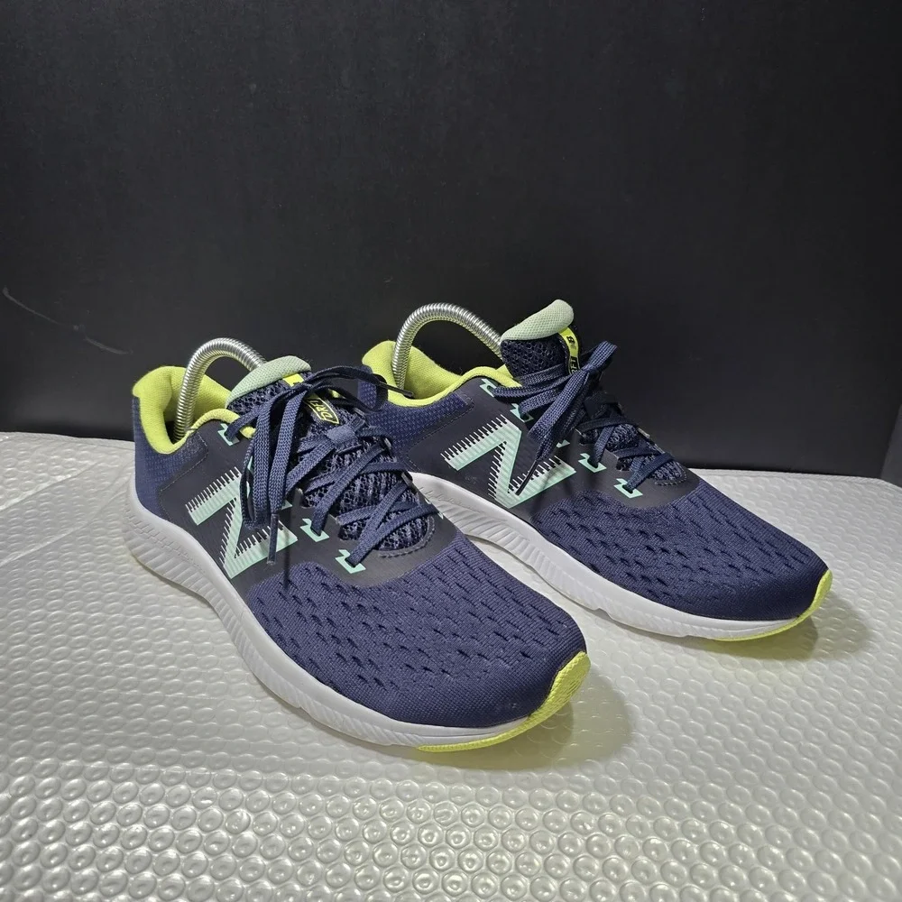 New Balance DRFT V1 Running Shoes Sz 9.5 Navy Blue Vibrant Green